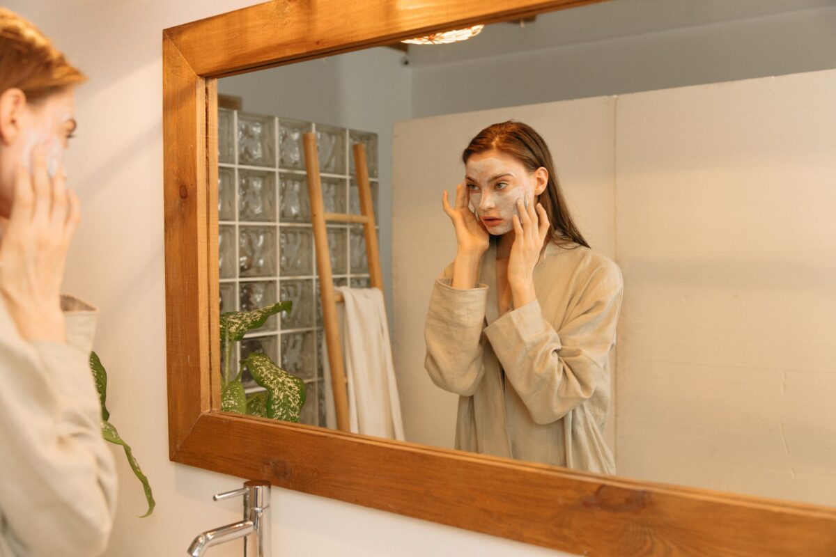 Ordre superposer ses soins visage : du plus liquide au plus épais, sans irriter la peau